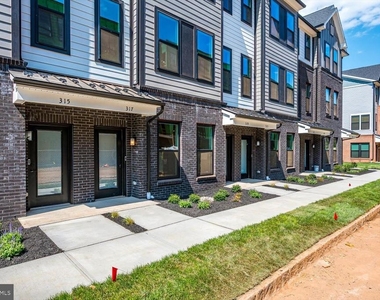 317 Sadie Circle - Photo Thumbnail 2