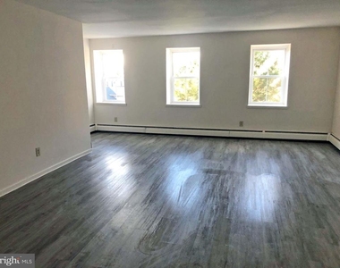 923 Washington Street - Photo Thumbnail 1