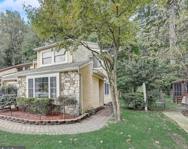 5 Christopher Road - Photo Thumbnail 1
