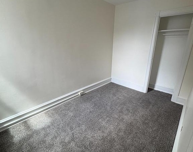 604 Hunter Street - Photo Thumbnail 9