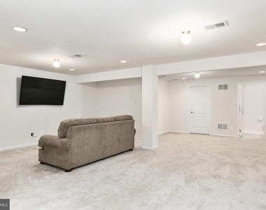 15 Overlook Drive - Photo Thumbnail 26