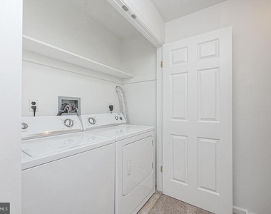 1051 Harbour Drive - Photo Thumbnail 17