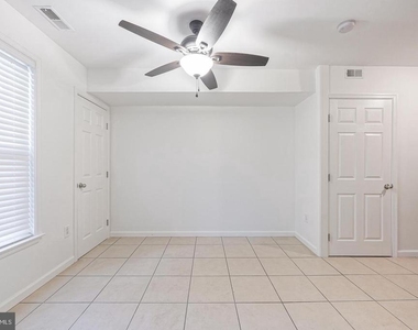 1051 Harbour Drive - Photo Thumbnail 14
