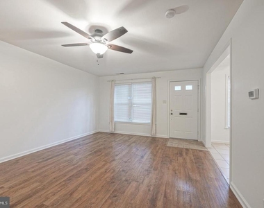 1051 Harbour Drive - Photo Thumbnail 4