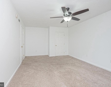 1051 Harbour Drive - Photo Thumbnail 22