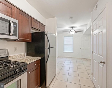1051 Harbour Drive - Photo Thumbnail 9