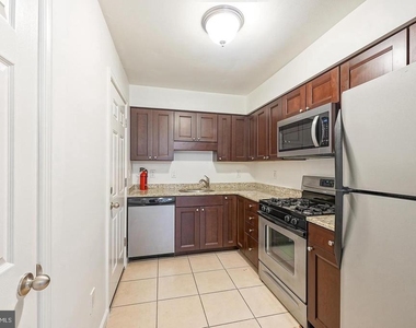 1051 Harbour Drive - Photo Thumbnail 11