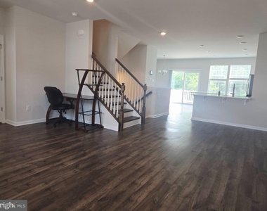 34 Autumn Park Drive - Photo Thumbnail 15