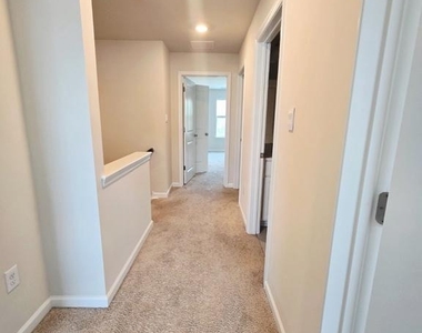 34 Autumn Park Drive - Photo Thumbnail 19
