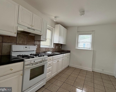 724 Parry Avenue - Photo Thumbnail 28