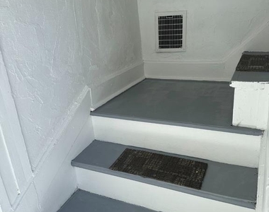 724 Parry Avenue - Photo Thumbnail 21