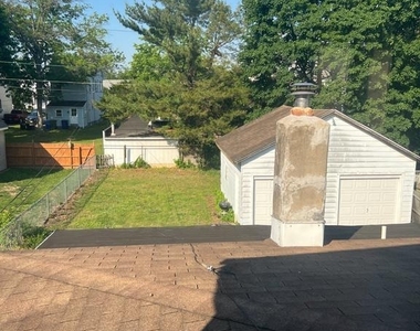 724 Parry Avenue - Photo Thumbnail 14