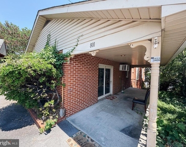 801 S Potomac Street S - Photo Thumbnail 7