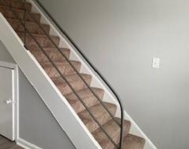 3903 25th Avenue - Photo Thumbnail 4