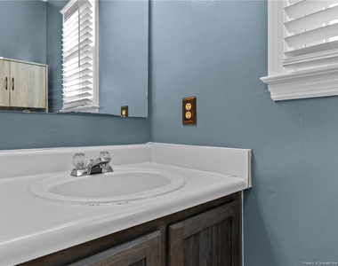 6824 Saint Julian Way - Photo Thumbnail 7