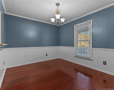 6824 Saint Julian Way - Photo Thumbnail 9