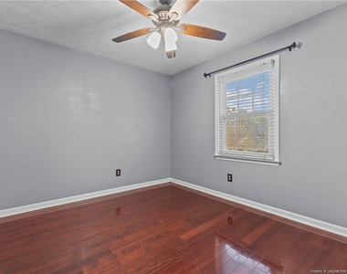 6824 Saint Julian Way - Photo Thumbnail 20