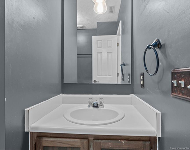 6824 Saint Julian Way - Photo Thumbnail 24