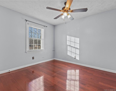 6824 Saint Julian Way - Photo Thumbnail 22