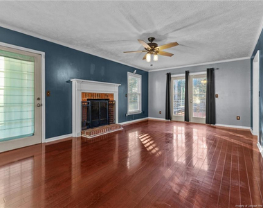 6824 Saint Julian Way - Photo Thumbnail 3