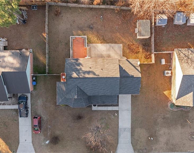 6824 Saint Julian Way - Photo Thumbnail 34