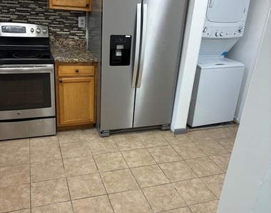 8118 Bird Lane - Photo Thumbnail 14