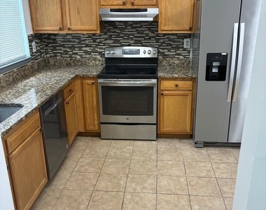 8118 Bird Lane - Photo Thumbnail 13