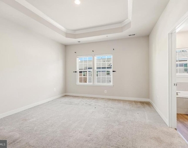 16328 Fife Way - Photo Thumbnail 10