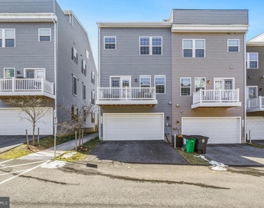 16328 Fife Way - Photo Thumbnail 17