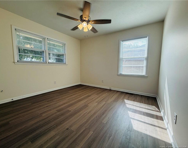 718 Dwain Drive - Photo Thumbnail 18
