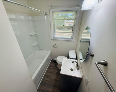 718 Dwain Drive - Photo Thumbnail 11