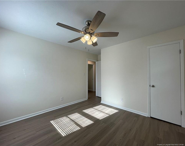 718 Dwain Drive - Photo Thumbnail 8
