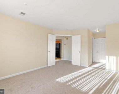 3937 Ettrick Court - Photo Thumbnail 13