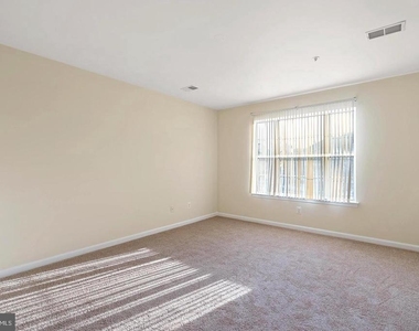 3937 Ettrick Court - Photo Thumbnail 12