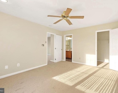 3937 Ettrick Court - Photo Thumbnail 14