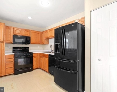 3937 Ettrick Court - Photo Thumbnail 5