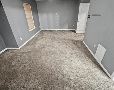 16312 Elkhorn Lane - Photo Thumbnail 9