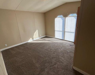 31 Kesler Drive - Photo Thumbnail 7