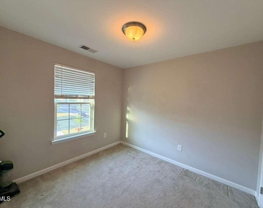 112 Brier Summit Place - Photo Thumbnail 15