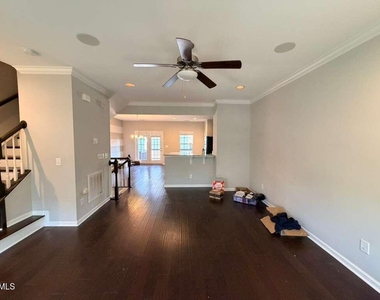 112 Brier Summit Place - Photo Thumbnail 6