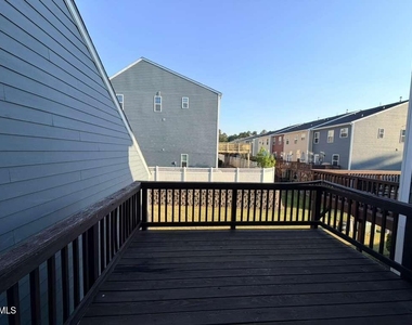 112 Brier Summit Place - Photo Thumbnail 9