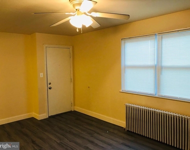 8809 Plymouth Street - Photo Thumbnail 4