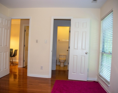 1010 Kingswood Drive - Photo Thumbnail 18