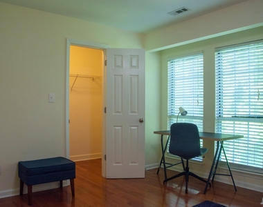 1010 Kingswood Drive - Photo Thumbnail 13