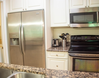 1010 Kingswood Drive - Photo Thumbnail 6