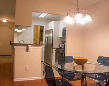 1010 Kingswood Drive - Photo Thumbnail 3