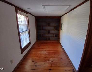 1920 Kelly Road - Photo Thumbnail 36