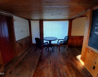 1920 Kelly Road - Photo Thumbnail 17