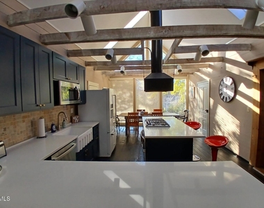 1920 Kelly Road - Photo Thumbnail 20