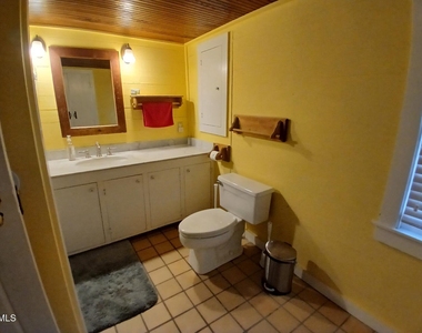1920 Kelly Road - Photo Thumbnail 15